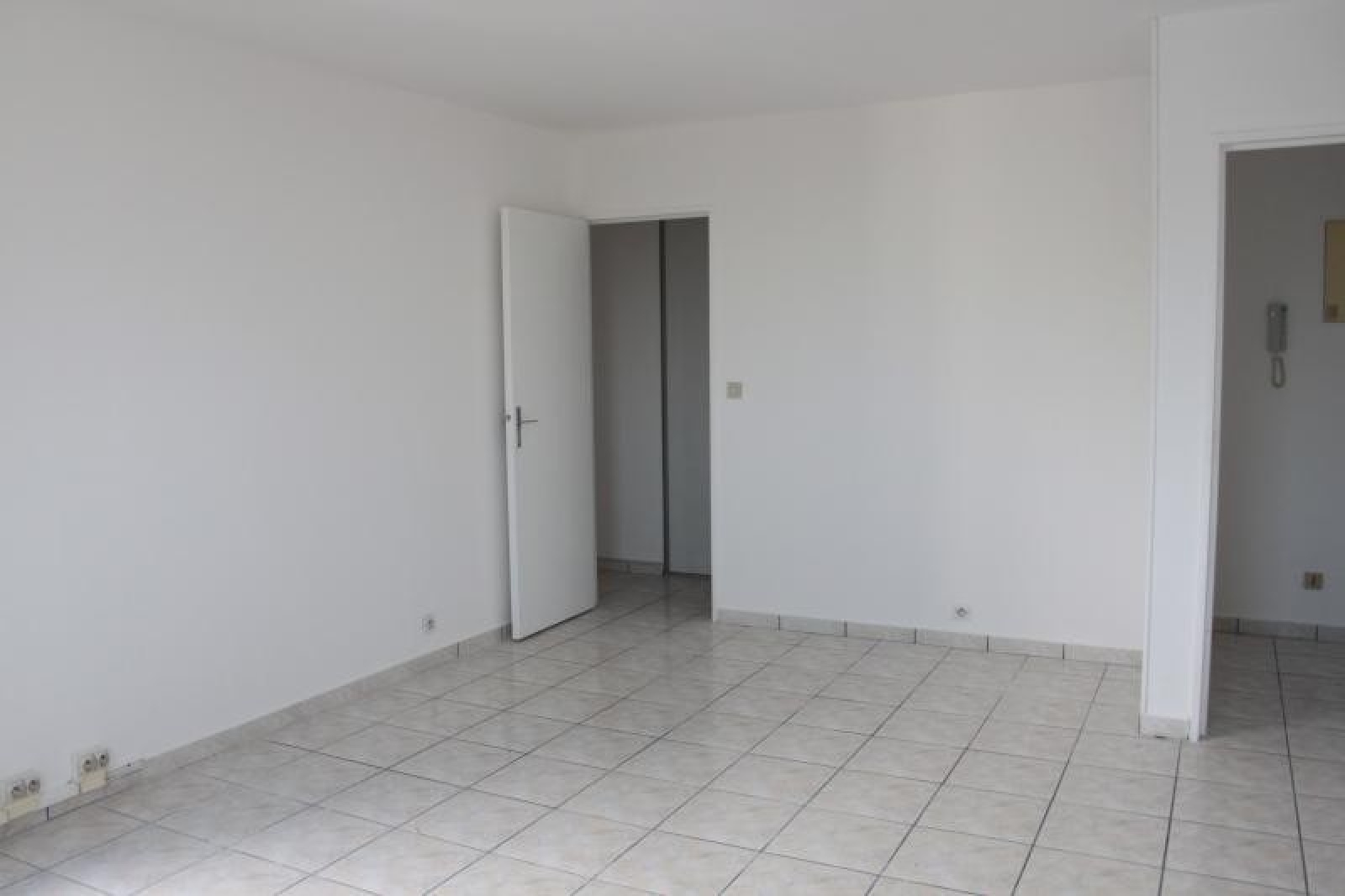 Image_1, Appartement, Évry, ref :01897